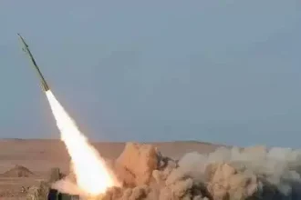 صواريخ إيرانية تستهدف قواعد أمريكية وإسرائيلية في المنطقة