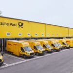 DHL تتصدى لـ نمو الشحن الإلكتروني: استثمارات ضخمة لمواسم الأعياد