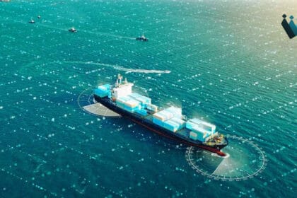 انسحاب أمريكي يضع الملاحة في مضيق هرمز على المحك: تحولات جيوسياسية واقتصادية