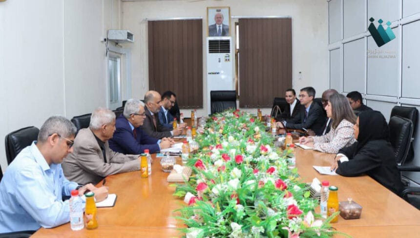 برنامج عدن للإصلاح المالي: إعلان يتصادم مع واقع أزمة السيولة والوقود المستفحلة