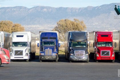 دراسة FMCSA تكشف أبعاد نقص مواقف الشاحنات وتأثيراتها الاقتصادية