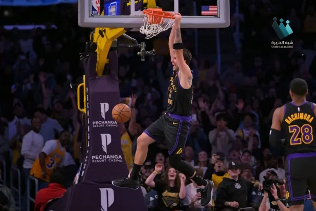 دونتشيتش يتألق بـ 42 نقطة بعد عودته ويقود الليكرز للفوز على كليفلاند