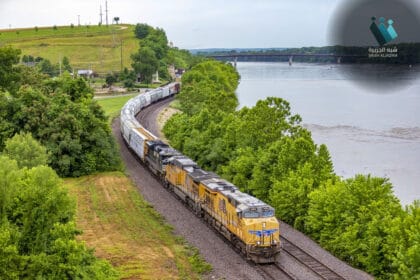 تأجيل اندماج سكك حديد أمريكا الكبرى: تحديات تنظيمية واقتصادية