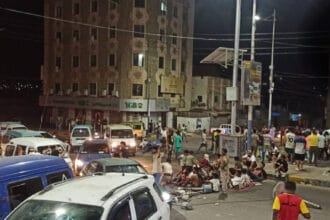 عدن تغرق في الظلام: أزمة الكهرباء تثير الغضب الشعبي وتساؤلات حول 600 مليون دولار