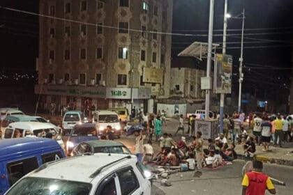 عدن تغرق في الظلام: أزمة الكهرباء تثير الغضب الشعبي وتساؤلات حول 600 مليون دولار
