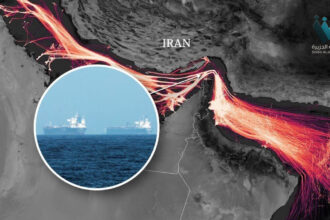 مضيق هرمز تحت النار: تداعيات الضربات الأمريكية تُشعل أسواق النفط