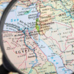 تأثير التصعيد العسكري على الشحن: المنطقة على حافة الهاوية